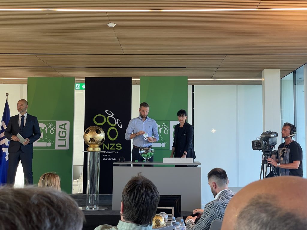 Kety Emmi Bistrica v uvodnem krogu v Dekanih